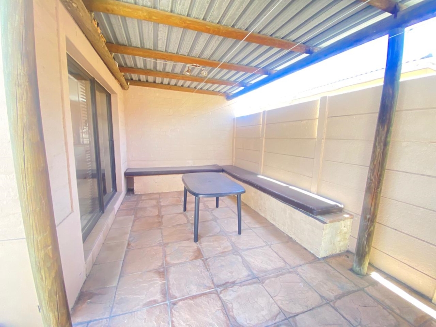 2 Bedroom Property for Sale in Hunters Creek Western Cape